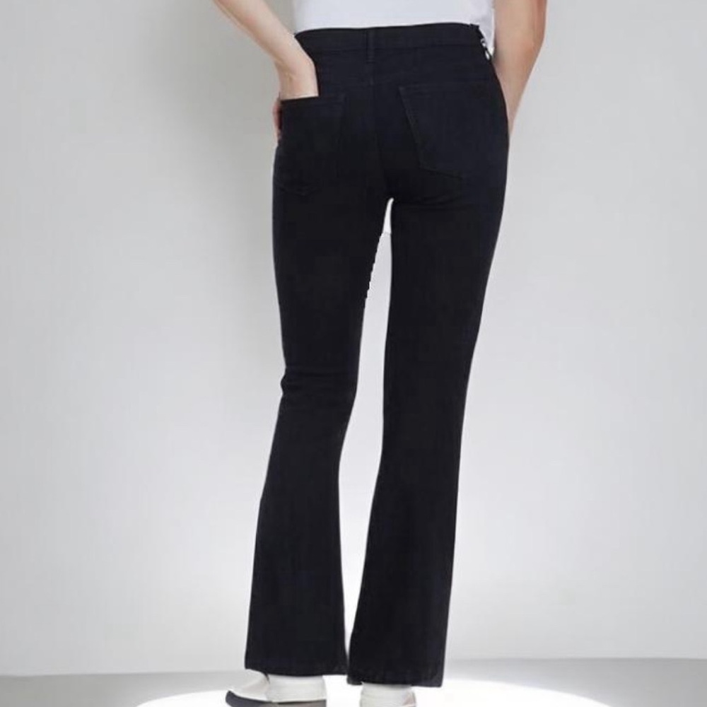 Jessica Simpson Women's Mid Rise Slight Flare Soft Stretch Boot Cut Jeans